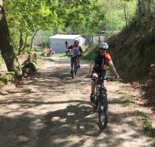 Cicloturismo por caminos rurales de la Costa Verde - Rutas Pangea